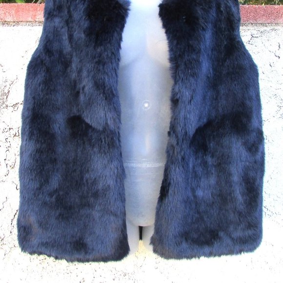 Cara New York navy faux fur open front vest O/S - Picture 4 of 7